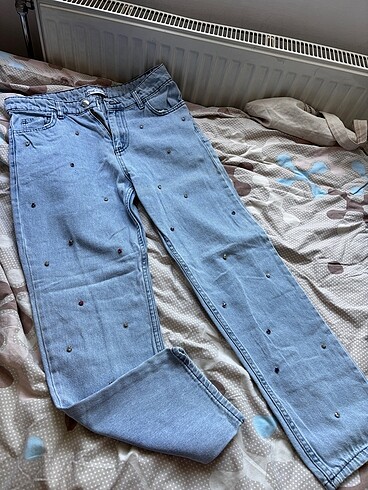 Büyük taşlı Mom Jean