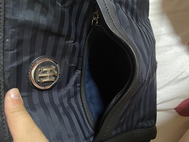 Beden siyah Renk Tommy Hilfiger el çantası