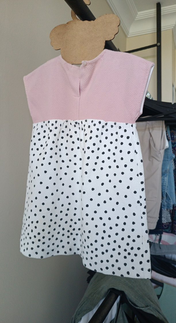 Pembe Üstü Düğmeli Puantiyeli Kız Elbisesi - Görsel 4