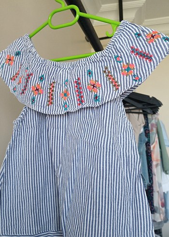 Nakışlı, pileli, askısız renkli kız bluzu - Görsel 2