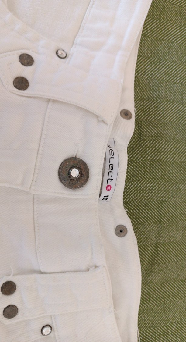 Düğmeli Beyaz Kadın Mini Şort - Görsel 2