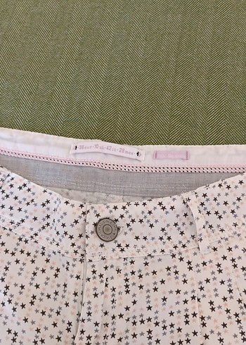 Kadın Beyaz Puantiyeli Mini Şort - Görsel 3