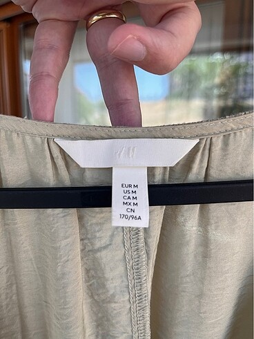m Beden H&M elbise