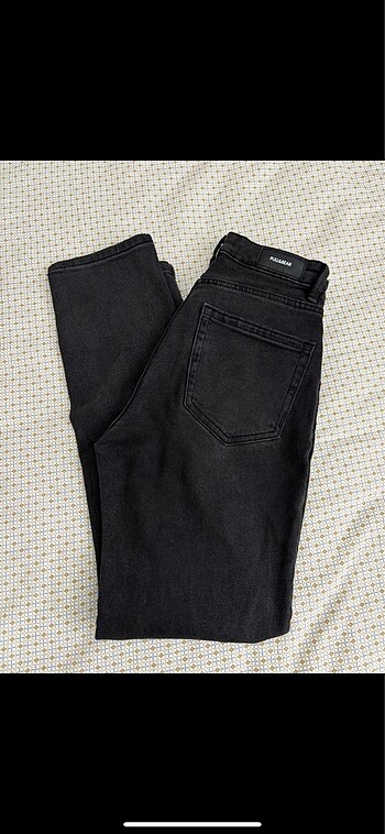 Pull and bear jean