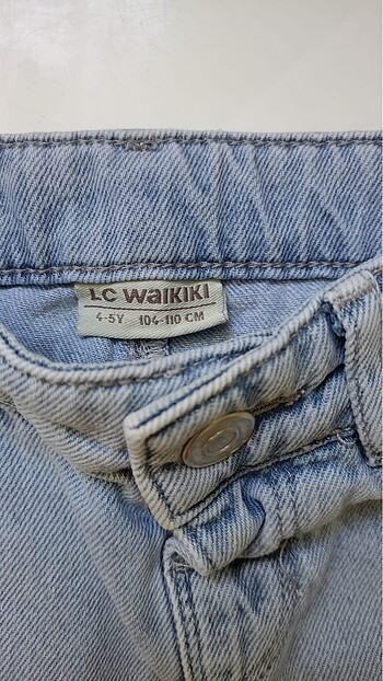 LC Waikiki Kız çocuk jean şort