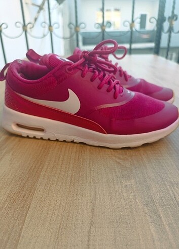 Nike ORJİNAL NİKE AİRMAX THEA 36.5 NUMARA SIFIR AYARINDA 