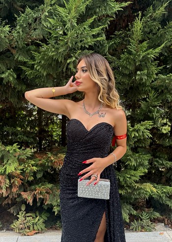 36 Beden Parlak Siyah Straplez Abiye Elbise