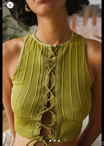 Urban outfitters bağcıklı spor crop top üst
