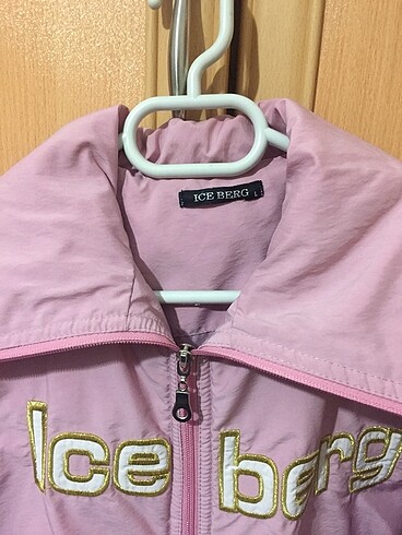 Iceberg Pembe mont