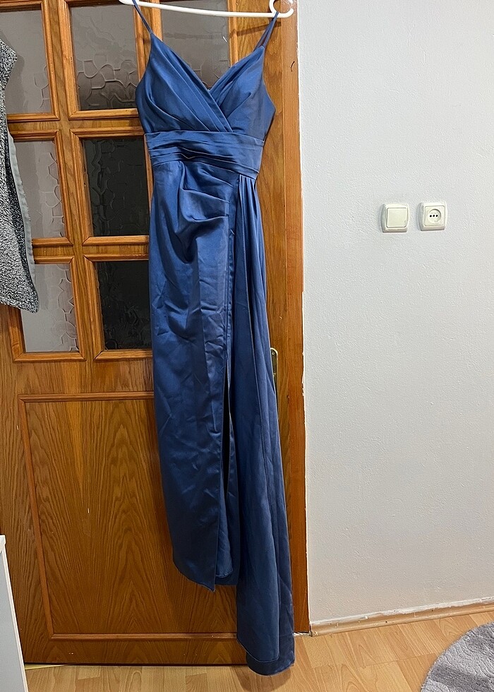 Askılı abiye - Görsel 2