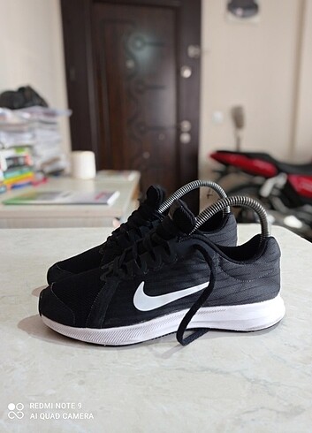 Nike spor ayakkabı 