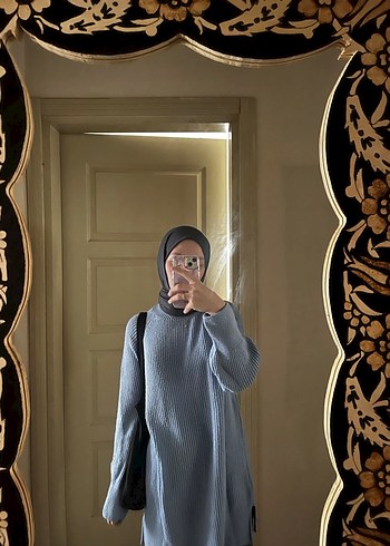 Mavi Yüksek Yakalı Salaş Midi Triko Kazak - Görsel 2