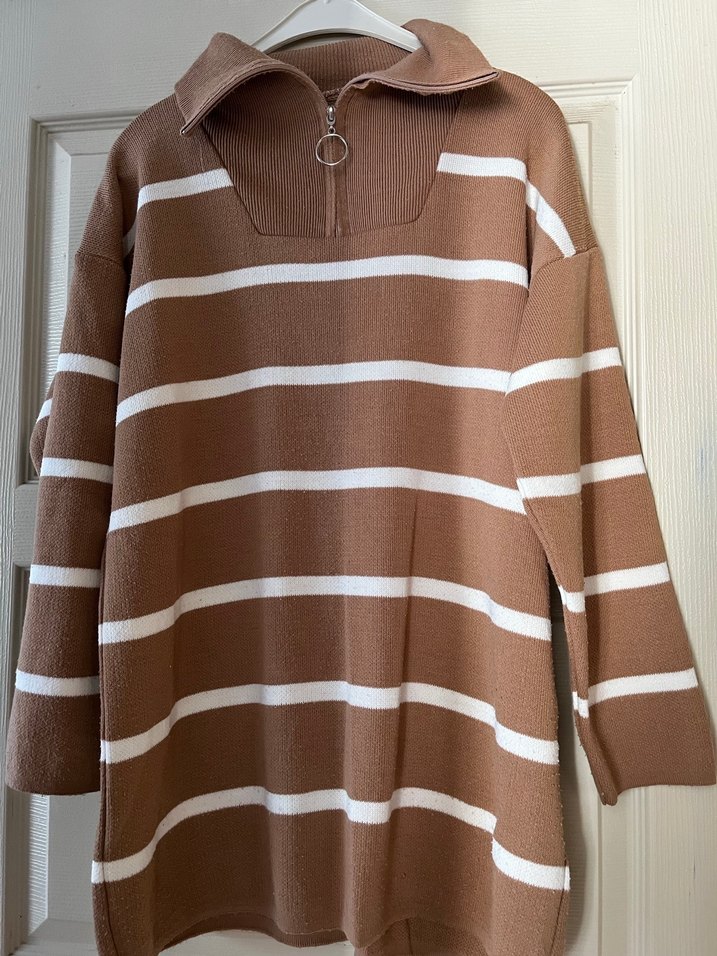 Kahverengi Çizgili Yüksek Yakalı Kadın Kazak - Görsel 2
