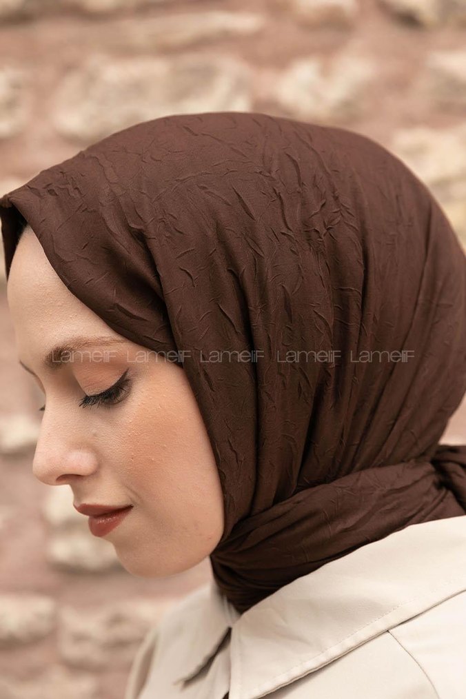 Drapeli Kahverengi Street Style Kadın Başörtüsü - Görsel 4