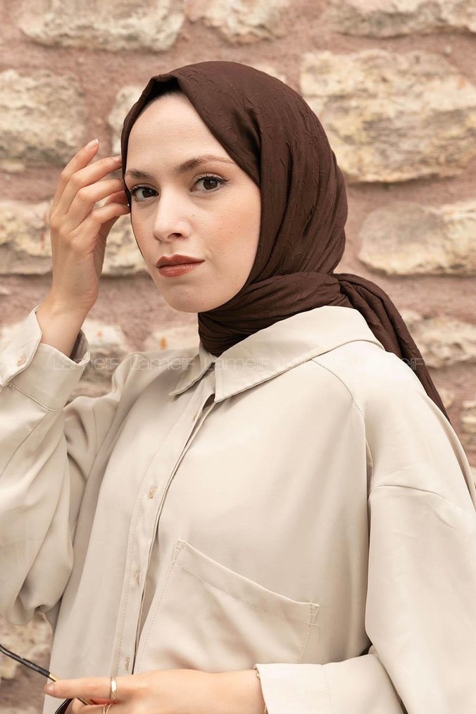 Drapeli Kahverengi Street Style Kadın Başörtüsü - Görsel 3
