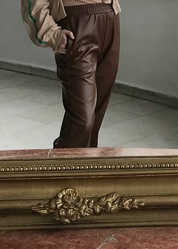 Kahverengi Deri Bol Kesim Pantolon - Görsel 3