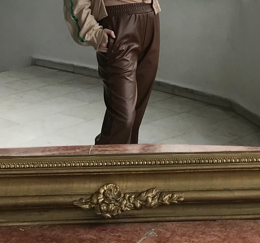 Kahverengi Deri Bol Kesim Pantolon - Görsel 3