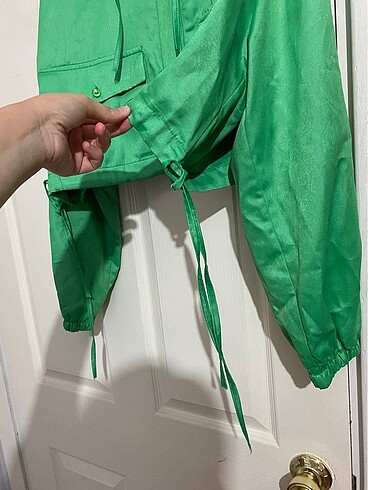 40 Beden yeşil Renk Kapüşonlu Gizli Düğmeli İnce Crop Ceket