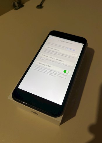 iPhone 8 Plus 64 GB HATASIZ - Görsel 3