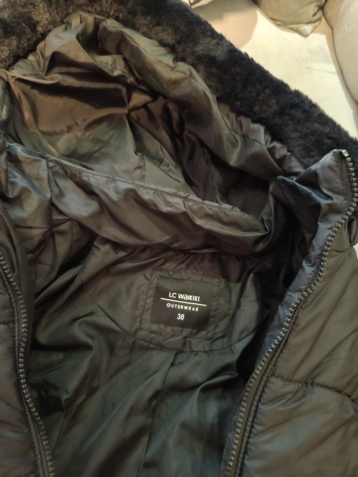 LCW Kadın Siyah Midi Kışlık Mont - Görsel 3