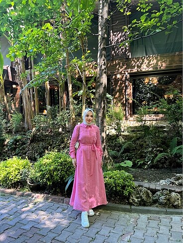 pembe elbise tesettür aker