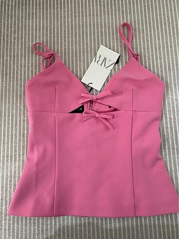Zara fiyonklu top