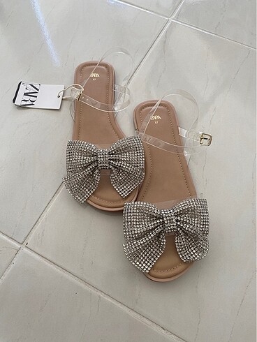 37 Beden Zara taşlı sandalet