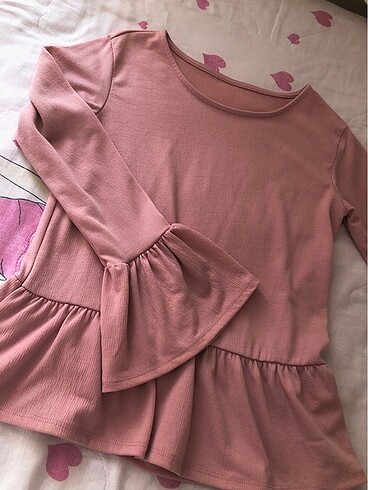 Fırfırlı pembe bluz