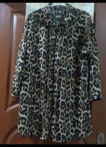 Leopar desenli gömlek 