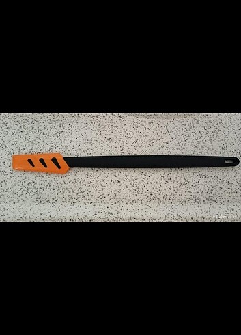 Tupperware spatula 