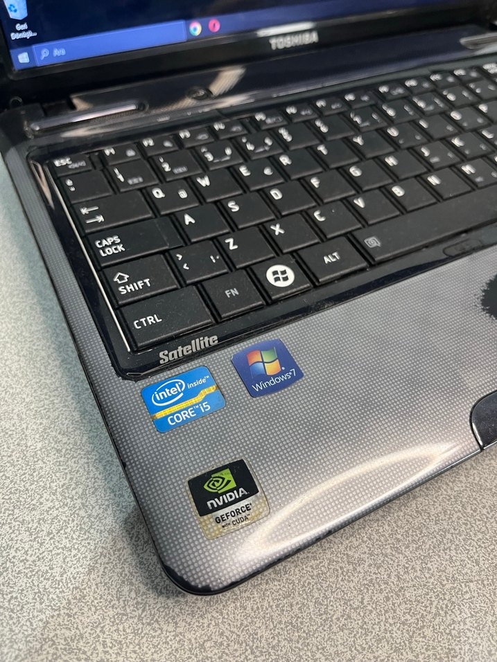 Toshiba Dizüstü Bilgisayar - Görsel 2