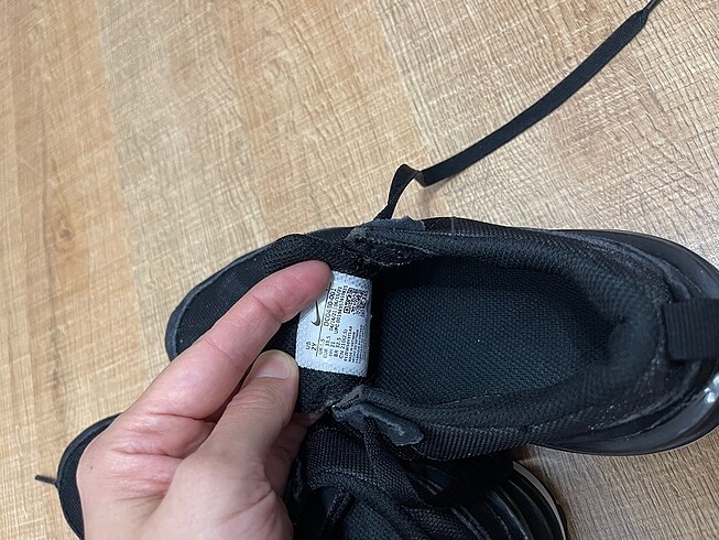 33 Beden siyah Renk Nike orjinal
