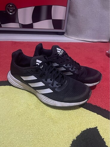 Adidas Spor ayakkabı