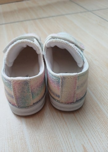 Kız Çocukları İçin Pastel Renkli Bağcıksız Spor Ayakkabı - Görsel 4