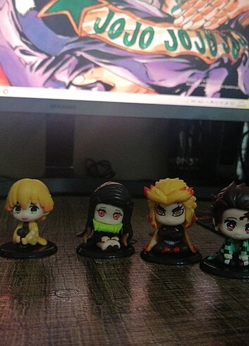 Diğer Demon Slayer Mini Figür