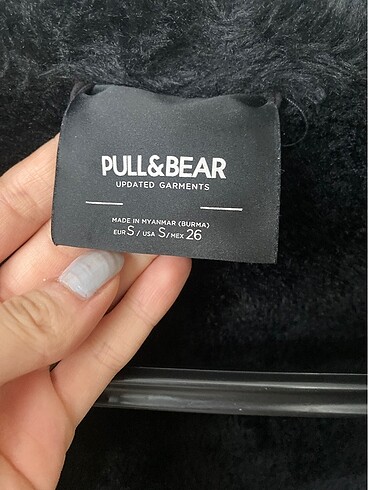 s Beden pull and bear mont