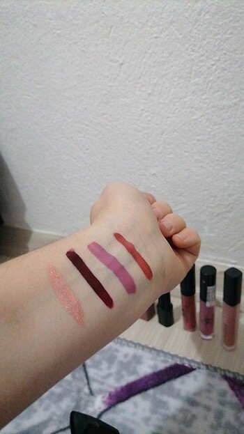  Beden çeşitli Renk Ruj lipstick 