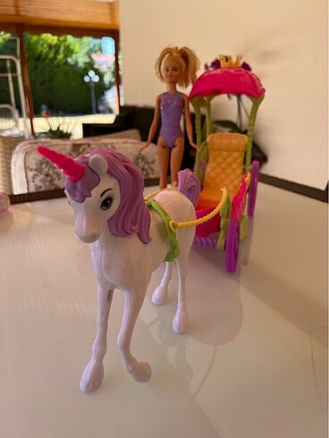  Beden Renk Barbie at arabası