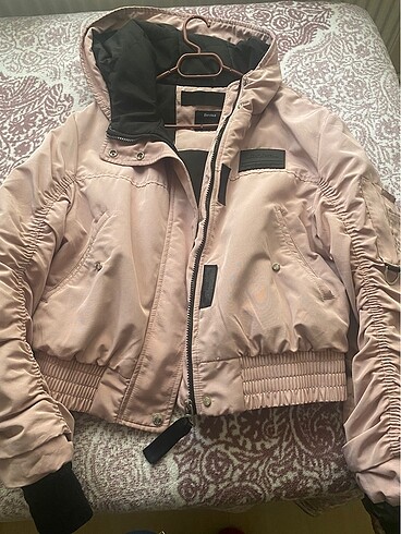 Bershka bomber