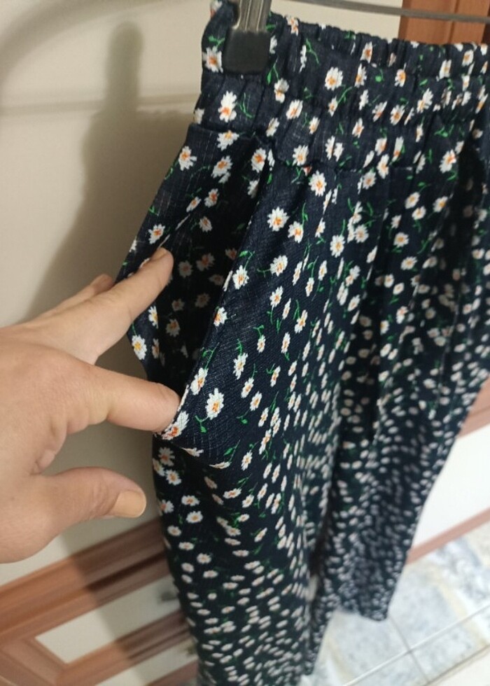 Çiçekli Pantolon - Görsel 3