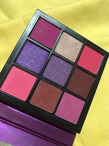 Beden Renk HUDABEAUTY FAR PALETİ