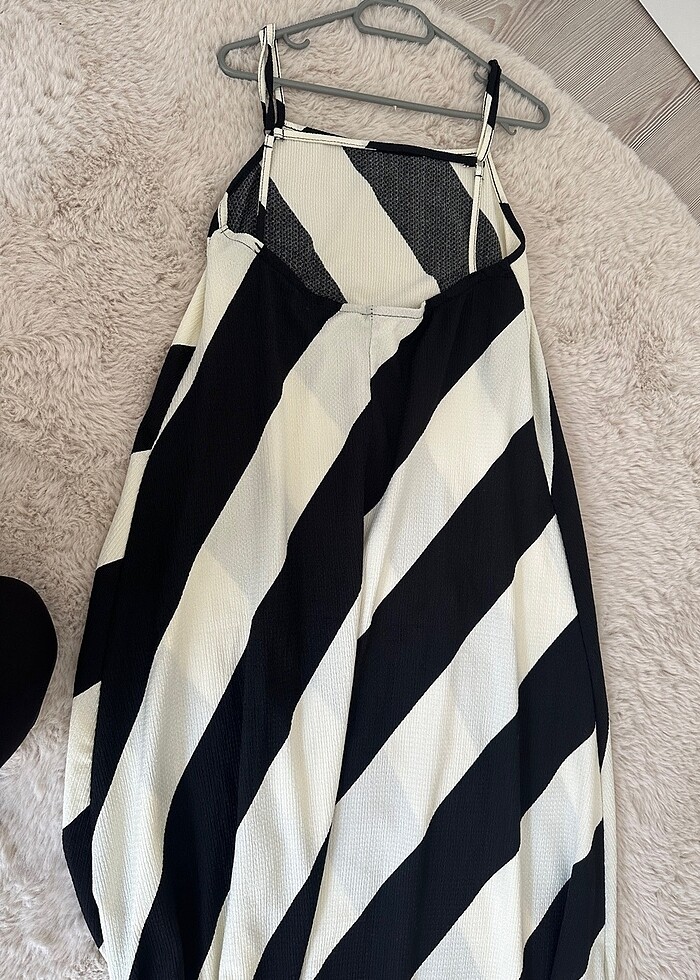 Yazlık şık elbise - Görsel 3