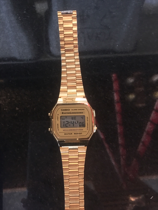 Casio Casio retro saat