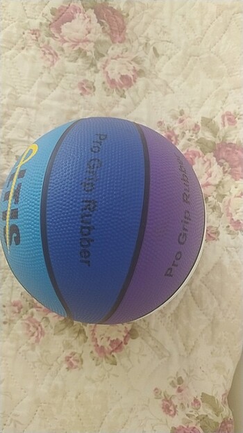  Basketbol topu 