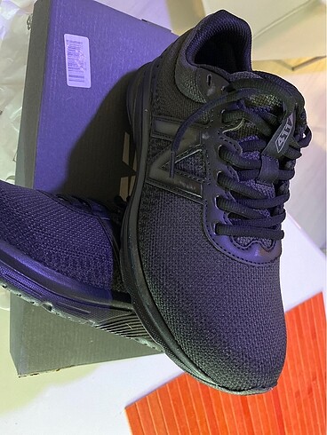 39 Beden siyah Renk New balance