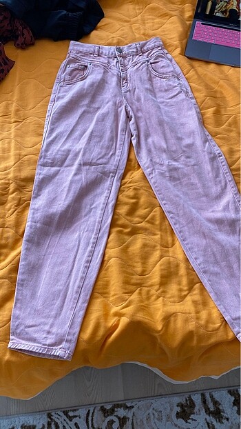 Pembe mom jean