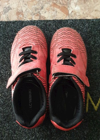 Lc Waikiki marka kırmızı halı saha ayakkabısı/krampon - Görsel 3