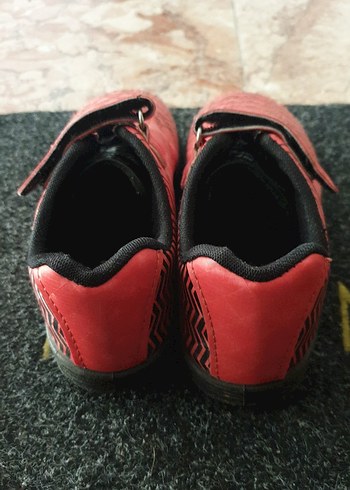 Lc Waikiki marka kırmızı halı saha ayakkabısı/krampon - Görsel 2