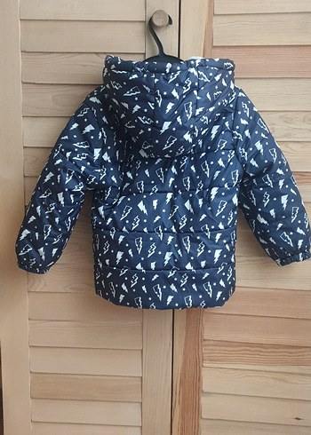 Erkek Çocuk Kapüşonlu Desenli Koyu Mavi Mont - Görsel 3