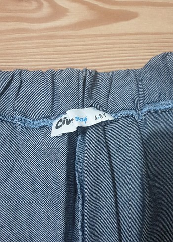 Erkek Bebek Gri Baskılı Kot Şortlu Takım - Görsel 6